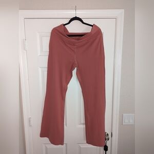 Lululemon coral Size 16 flared leggings